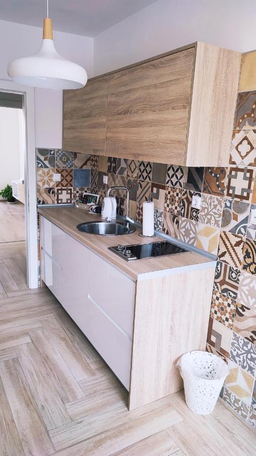 Apartman Lena Apartment Tuzla Ngoại thất bức ảnh