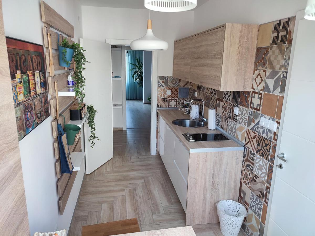 Apartman Lena Apartment Tuzla Ngoại thất bức ảnh