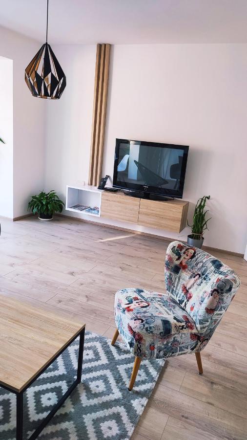 Apartman Lena Apartment Tuzla Ngoại thất bức ảnh