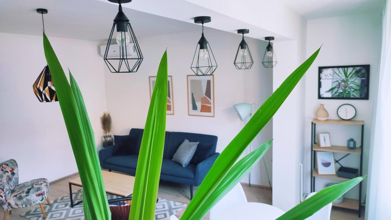 Apartman Lena Apartment Tuzla Ngoại thất bức ảnh