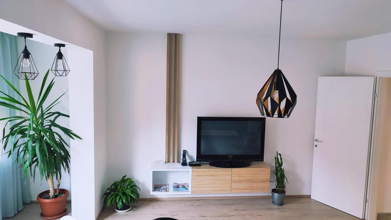 Apartman Lena Apartment Tuzla Ngoại thất bức ảnh