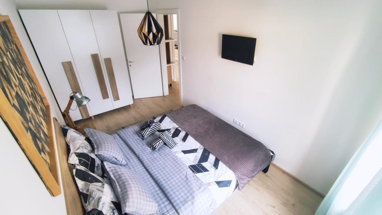 Apartman Lena Apartment Tuzla Ngoại thất bức ảnh